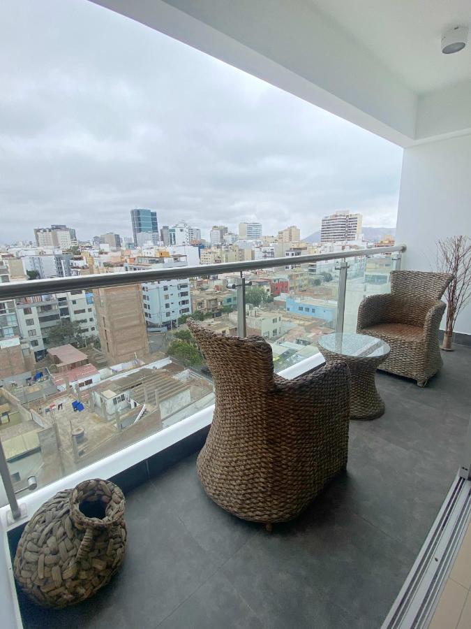 Beautiful 1br With Balcony In Miraflores * Lima